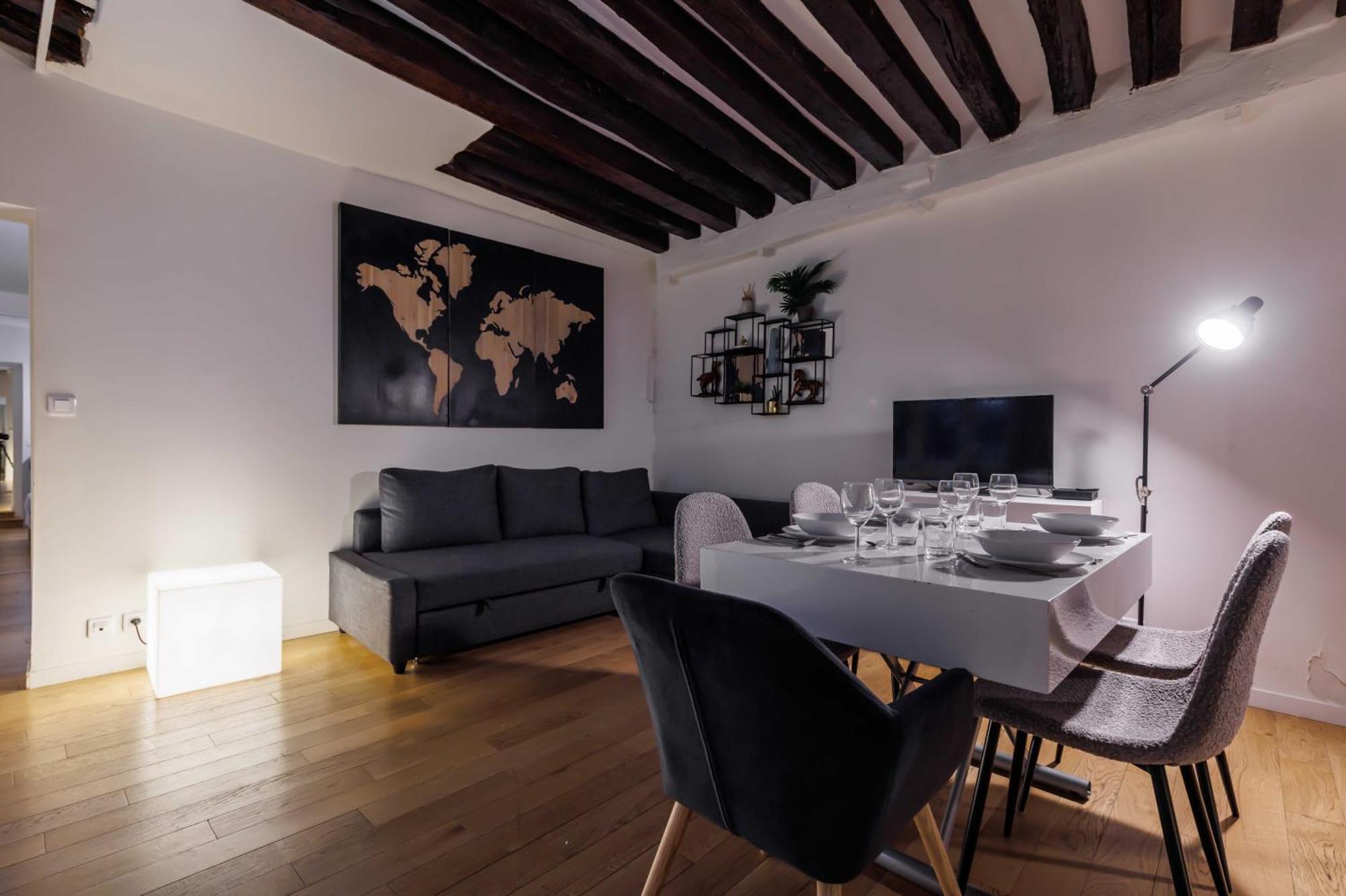 Cosy In The Heart Of Parijs